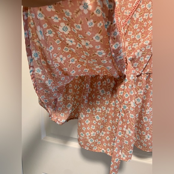 Sienna Sky Blouse with Wrap Around Tie & Flutter Sleeves - Size M - Picture 7 of 8